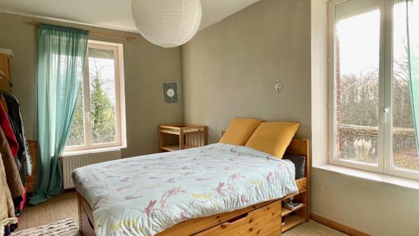 Maison
                                                                                                                                                                                                                                                                                                                        8 pièce(s)                                                                                                                                                                                                          6 chambre(s)                                                                                                                                                                                                          157  m²