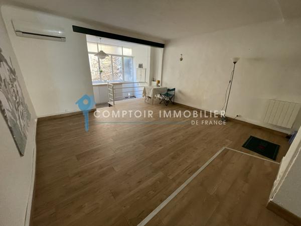 Loft
                                                                                                                                                                                                                                                                                                                        1 pièce(s)                                                                                                                                                                                                                                                                                                                              53  m²