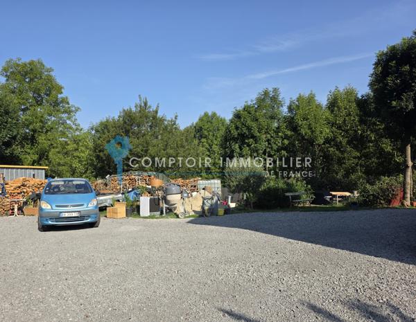 Propriete
                                                                                                                                                                                                                                                                                                                        6 pièce(s)                                                                                                                                                                                                          4 chambre(s)                                                                                                                                                                                                          136  m²