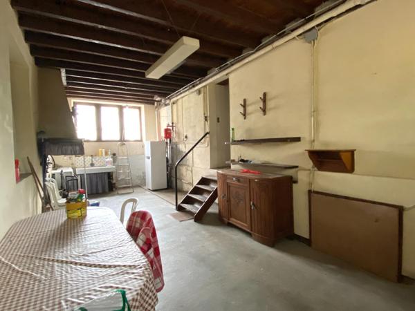 maison familiale avec garage et jardin attenant