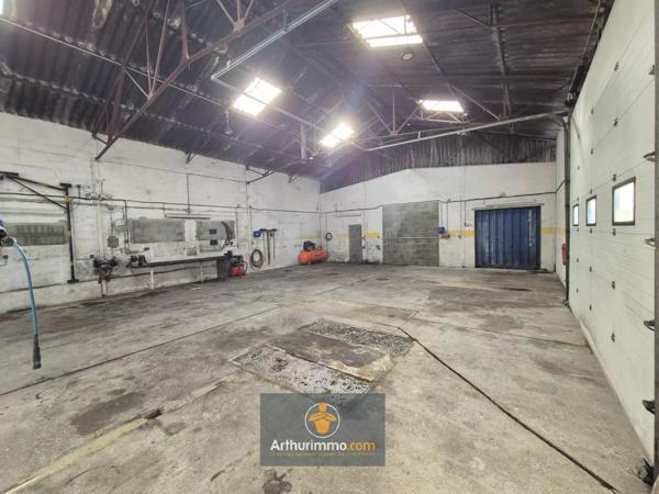 Vente                                                      Immeuble
                        
                     11 pièces                      130 m2                     à Charron