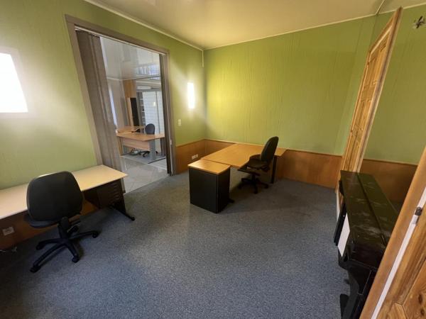 Local professionnel /PLACE MICHELET 43000 LE PUY EN VELAY