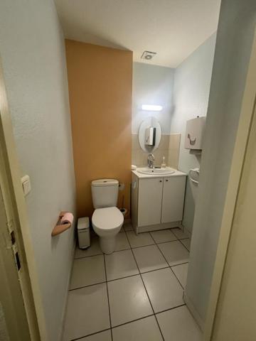 Local professionnel /PLACE MICHELET 43000 LE PUY EN VELAY