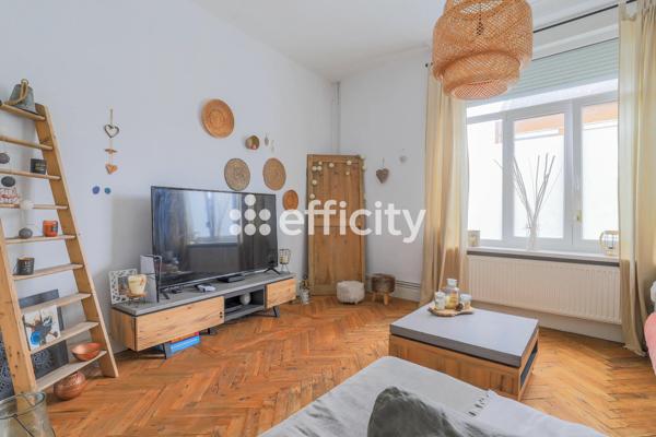 Maison
         6 pièces
        - 155 m² Exclusivité 315 000 € *