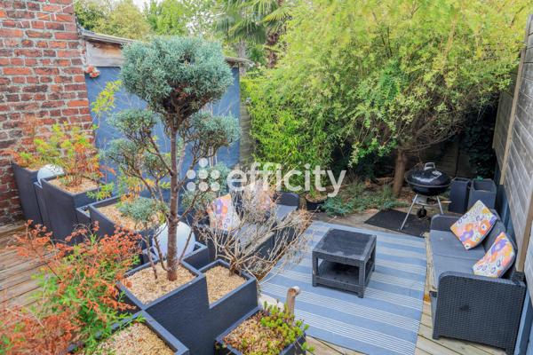 Maison
         6 pièces
        - 155 m² Exclusivité 315 000 € *