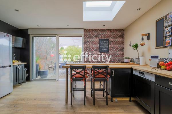 Maison
         6 pièces
        - 155 m² Exclusivité 315 000 € *