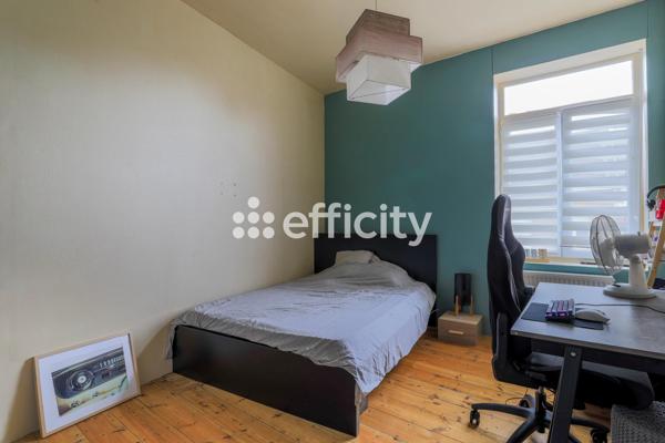 Maison
         6 pièces
        - 155 m² Exclusivité 315 000 € *