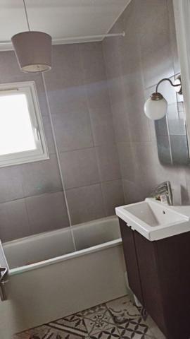 Studio au dernier étage avec parking et cellier