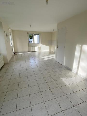 Maison à louer à Loudéac dans les Côtes-d'Armor (22600), ref : 22110-L387