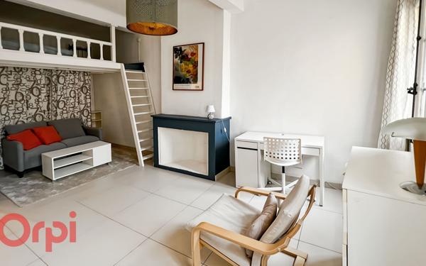 Appartement à vendre    1 pièce • 34,73 m2 Aix-en-Provence