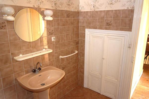 Maison charentaise - Jarnac Champagne - 11 pièces - 273 m2