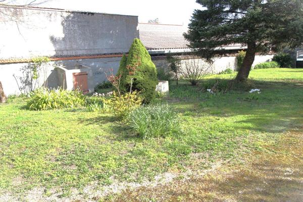 Maison charentaise - Jarnac Champagne - 11 pièces - 273 m2