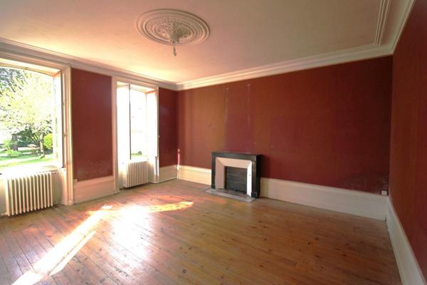 Maison charentaise - Jarnac Champagne - 11 pièces - 273 m2