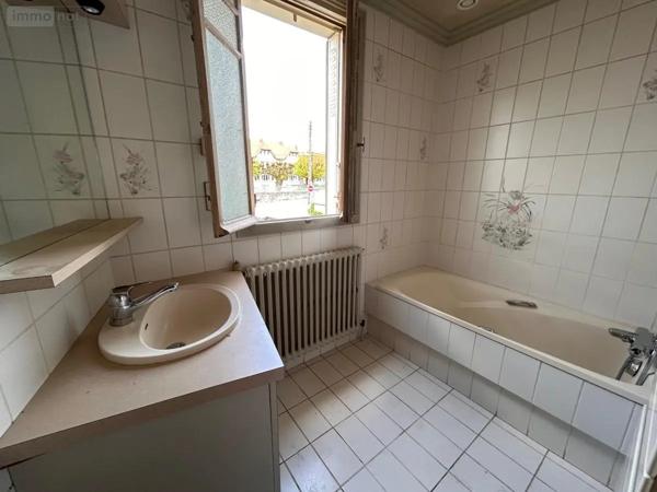 Achat - Maison Besançon 25000 9 pièces 180 m 2 537 m 2