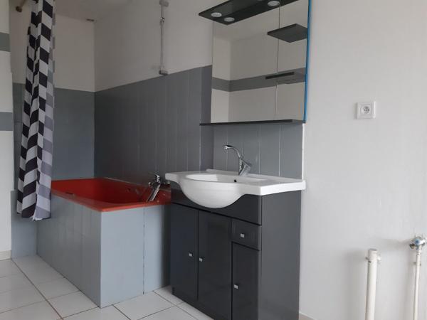 Location Appartement 2 pièces 58 m² - Nompatelize 88470