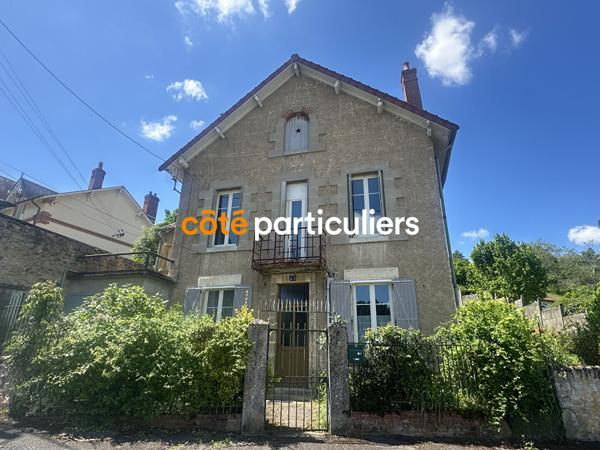 Vente Maison140,74 m² - 7 Pièces - SAINT AMAND MONTROND (18200)