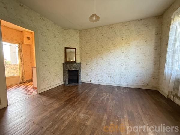 Vente Maison140,74 m² - 7 Pièces - SAINT AMAND MONTROND (18200)