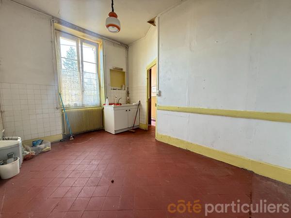 Vente Maison140,74 m² - 7 Pièces - SAINT AMAND MONTROND (18200)