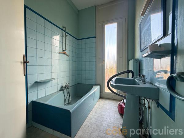 Vente Maison140,74 m² - 7 Pièces - SAINT AMAND MONTROND (18200)