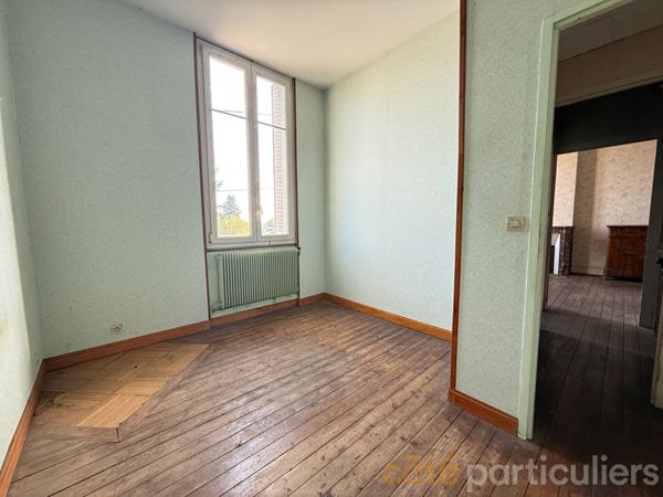 Vente Maison140,74 m² - 7 Pièces - SAINT AMAND MONTROND (18200)