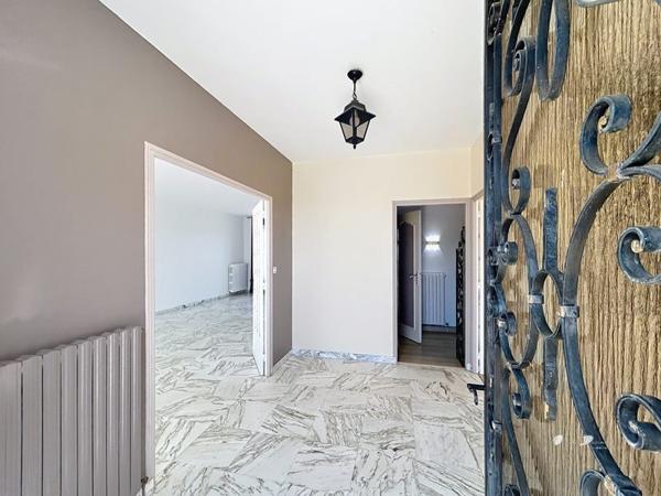 Maison à vendre 171 359 € Vierzon 4 p 123,2 m² DPE D
