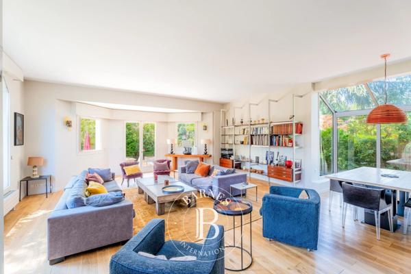 Vaucresson, Maison  267 m² à vendre