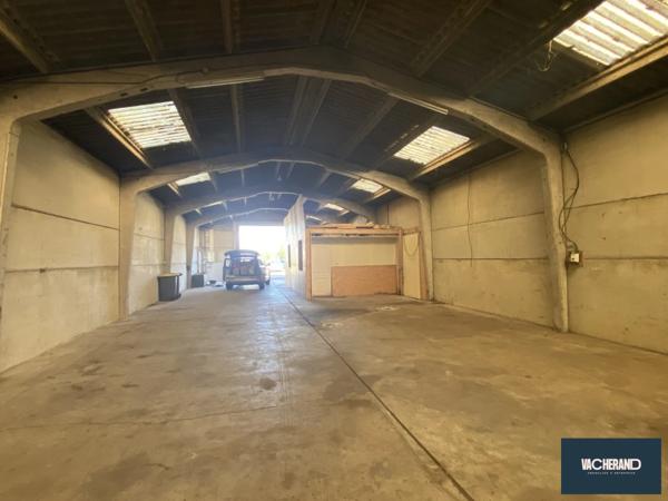 Entrepôt / local d'activité de 282m²