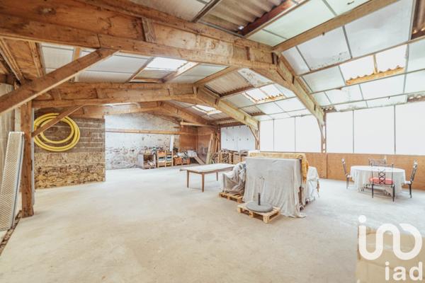 Maison traditionnelle 5 pièces de 180 m² à Montréverd (85260)