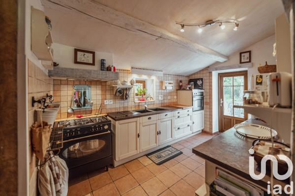 Maison traditionnelle 5 pièces de 180 m² à Montréverd (85260)