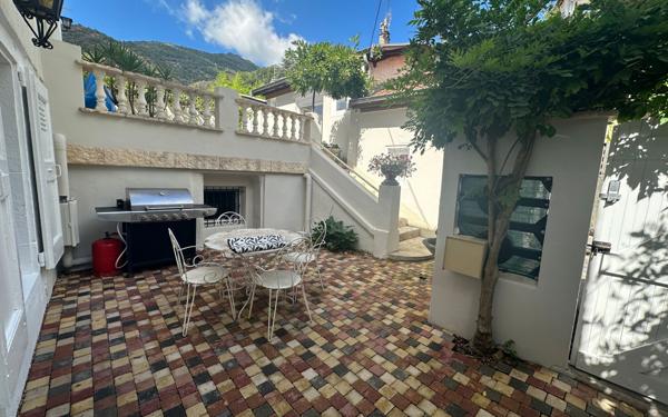 Maison à vendre    5 pièces • 167 m2 Saint-Égrève