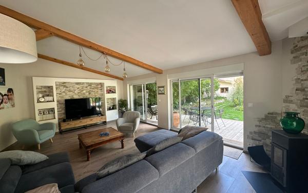 Maison à vendre    5 pièces • 167 m2 Saint-Égrève