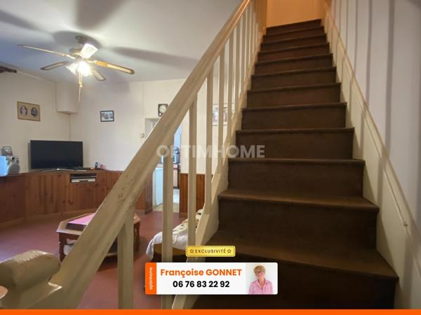 Maison de Ville - 2 Appartements de 63 m² et 49 m² - ST  AMAND-MONTROND - 89 900 €