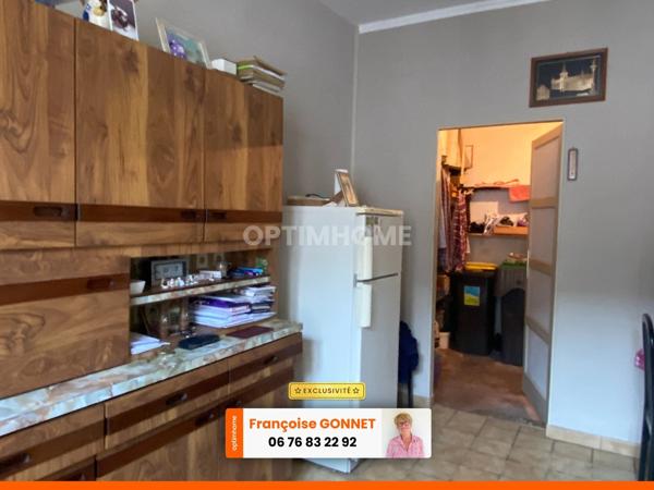 Maison de Ville - 2 Appartements de 63 m² et 49 m² - ST  AMAND-MONTROND - 89 900 €