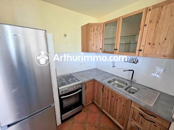 Vente                                                      Appartement
                        
                     1 pièces                      31 m2                     à Savigny-le-Temple