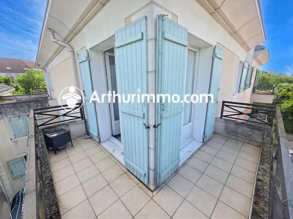 Vente                                                      Appartement
                        
                     1 pièces                      31 m2                     à Savigny-le-Temple