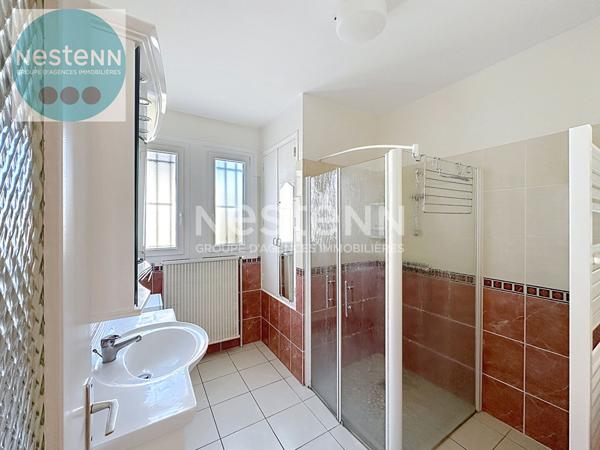 Maison à vendre à La Chaussée Saint Victor .