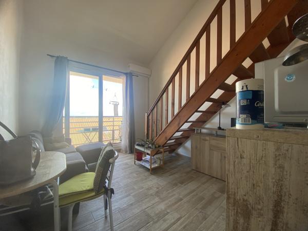 Saint-Denis (97490) Nouveau : Studio meublé à Ste Clotilde, Vue