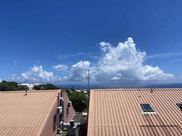 Saint-Denis (97490) Nouveau : Studio meublé à Ste Clotilde, Vue