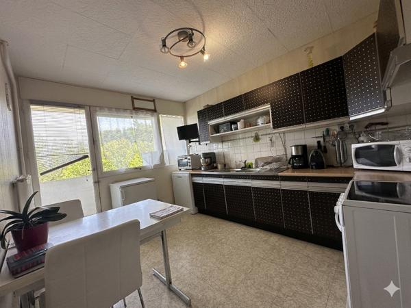 Exclusivité Agence ! Lorient, Proximité des Services Pour Ce Lumineux T4 Meublé de 98 m2 Avec Stationnement