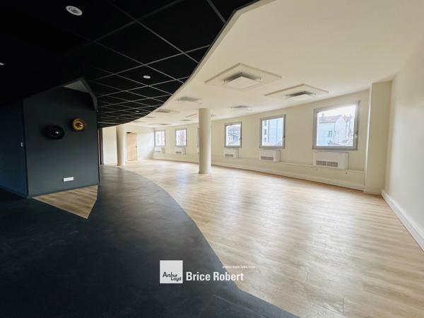 Bureaux à louer à Villeurbanne dans immeuble rénové et modulable Colysée