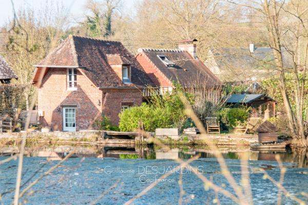 Maison Normande avec son étang privé proche de LIVAROT (14)