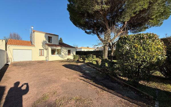 Maison à vendre    4 pièces •  Saint-Palais-sur-Mer