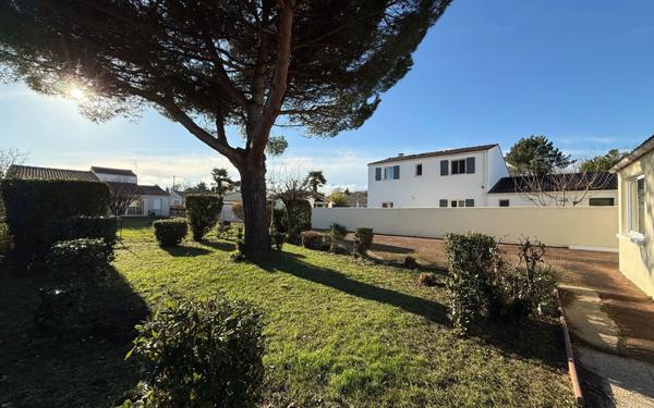 Maison à vendre    4 pièces •  Saint-Palais-sur-Mer