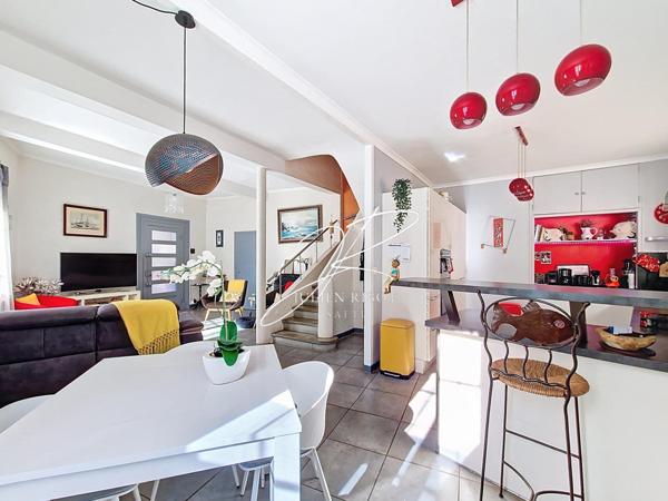 Maison T6 5 chambres 186 m² garage, cour, terrasse