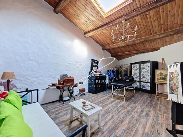 Maison T6 5 chambres 186 m² garage, cour, terrasse