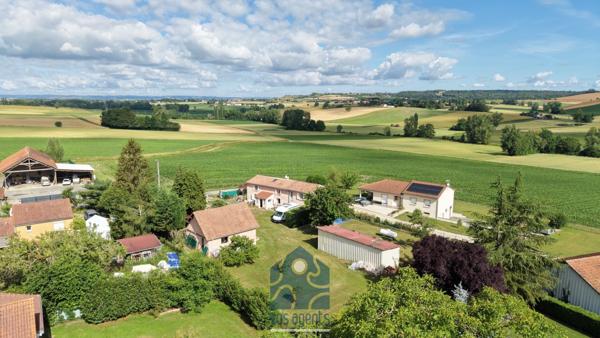 Maison 5 pièces avec double garage, terrain, cave, garage camping car