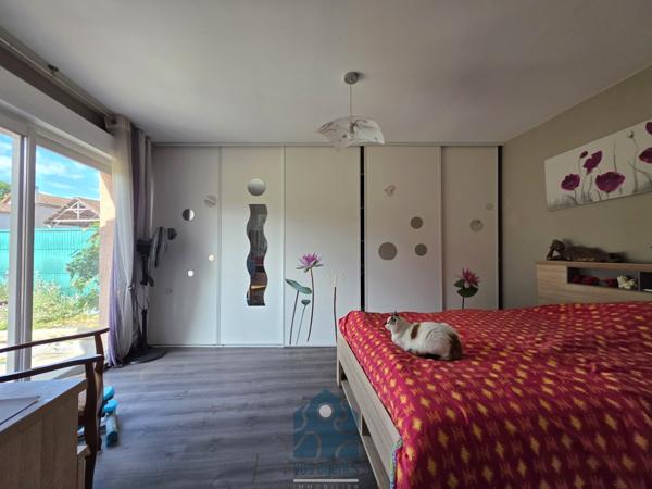 Maison 5 pièces avec double garage, terrain, cave, garage camping car
