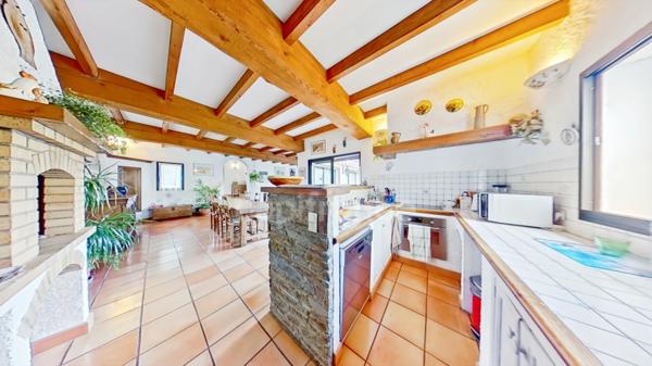 Pyrénées Orientales (66) - Maison 139 m² avec Jardin - Terrasse – Piscine – Grand garage – Dépendances