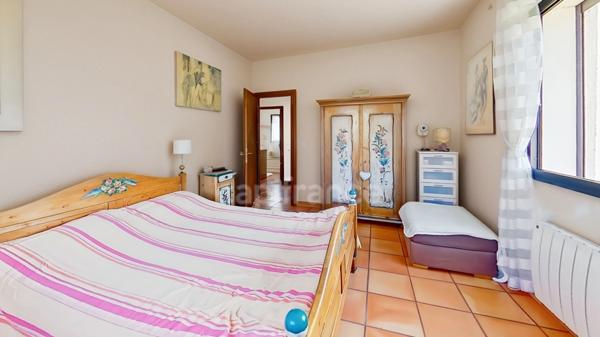 Pyrénées Orientales (66) - Maison 139 m² avec Jardin - Terrasse – Piscine – Grand garage – Dépendances