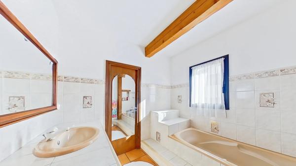 Pyrénées Orientales (66) - Maison 139 m² avec Jardin - Terrasse – Piscine – Grand garage – Dépendances